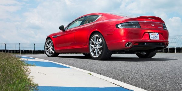 Звучи като изненада, но моделът с 4 врати Rapide S е по-бърз от Vanquish S и базовия DB11.